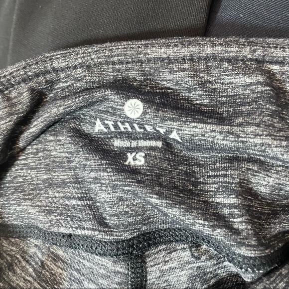 Athleta Odyssey Chatarunga Capri Leggings - Picture 7 of 7